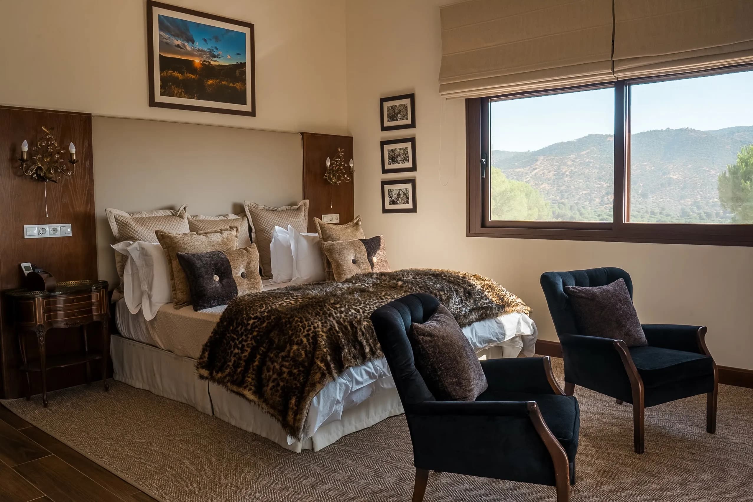 Lodge room with countryside view