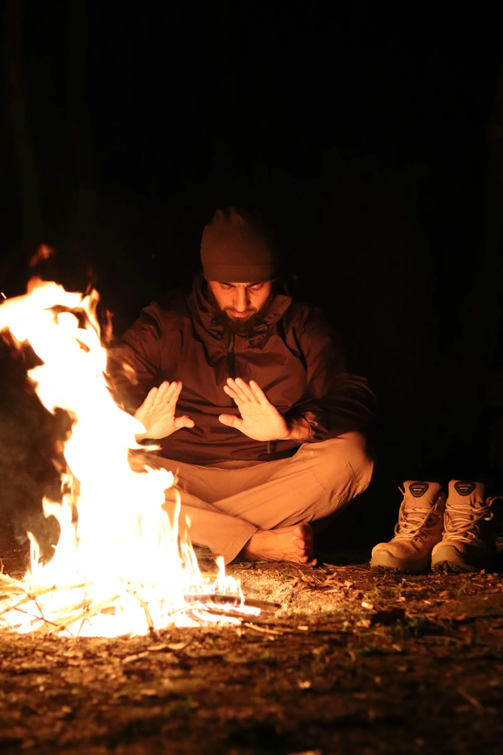 Hunters at the fire — agents send a brochure, hosts show up